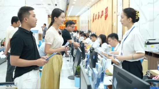 直播現(xiàn)場。海南省營商廳供圖