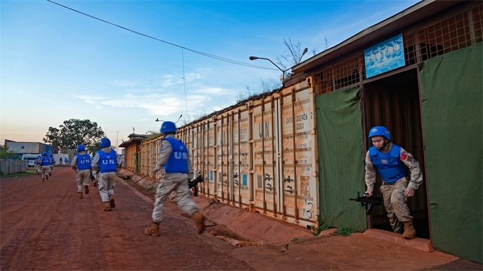 支援加強(qiáng)警戒點(diǎn)位。孫亞斌攝