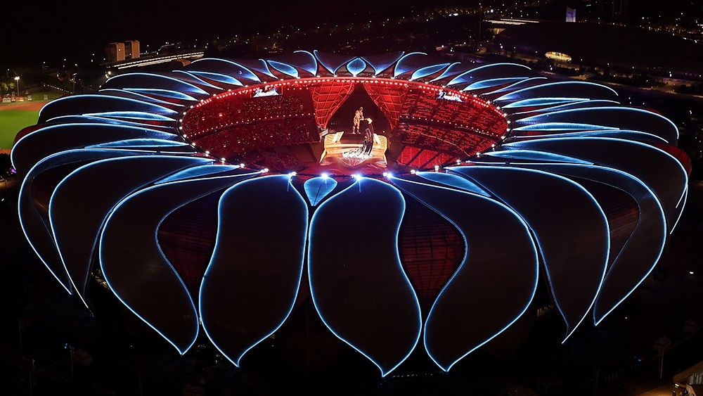 2023年9月23日，第19屆亞洲運動會開幕式上，最后一棒火炬手汪順和“數(shù)字火炬手”在開幕式上點燃主火炬。