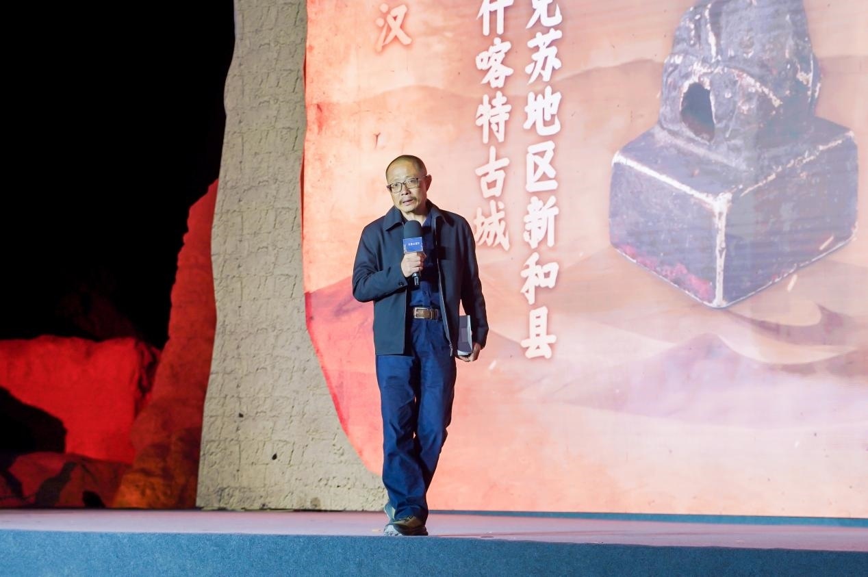 陳凌在“何以中國(guó)·五星出東方”網(wǎng)絡(luò)主題宣傳活動(dòng)現(xiàn)場(chǎng)演講。人民視頻供圖