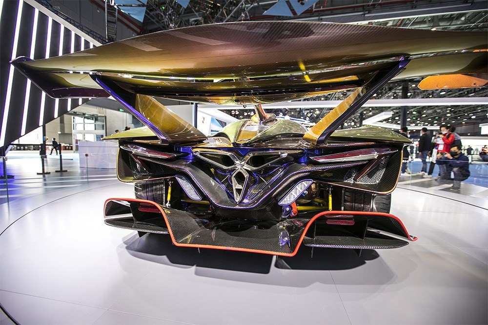 2020年11月5日，上海，來自德國的全球首款全碳纖維跑車亮相進博會。該車總重量只有1250KG。