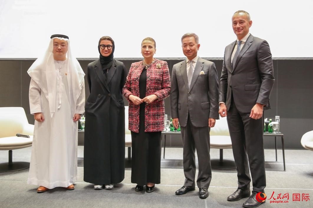 部分與會(huì)嘉賓合影。人民網(wǎng) 塔里克·易卜拉欣攝