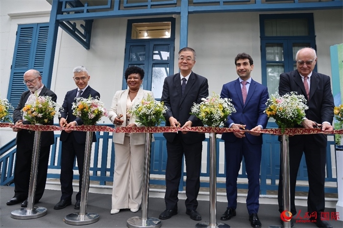 活動(dòng)上，中巴嘉賓共同為“茶緣·中巴友誼園”剪彩，標(biāo)志著中巴友誼園中“茶之道”展覽正式開幕。人民網(wǎng)記者 張志文攝