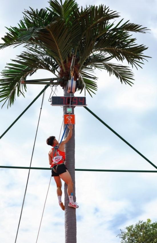 11月23日，廣東隊(duì)選手黃新鴻在比賽中。新華社記者 楊植森 攝