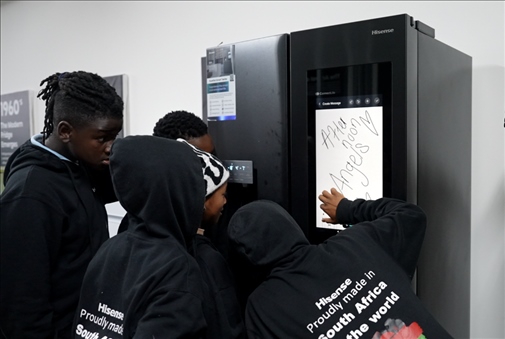 海信智能冰箱吸引南非人。海信南非公司供圖