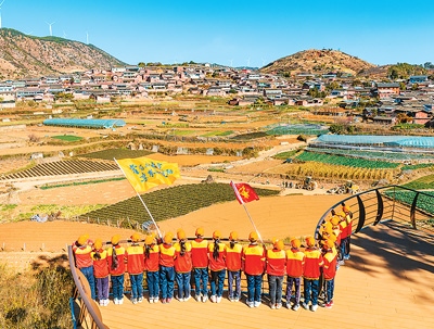 學(xué)生在攀枝花迤沙拉歷史文化主題研學(xué)基地參觀。 石 磊攝