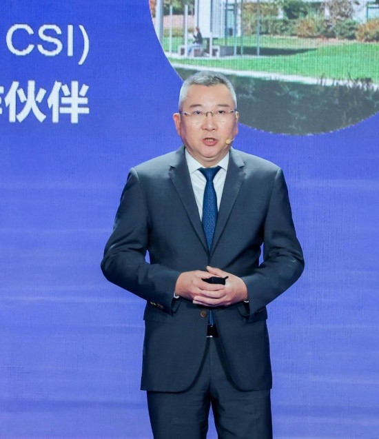 12月6日，法國達索系統(tǒng)公司全球執(zhí)行副總裁許善淞在深圳全球招商大會上。新華社發(fā)