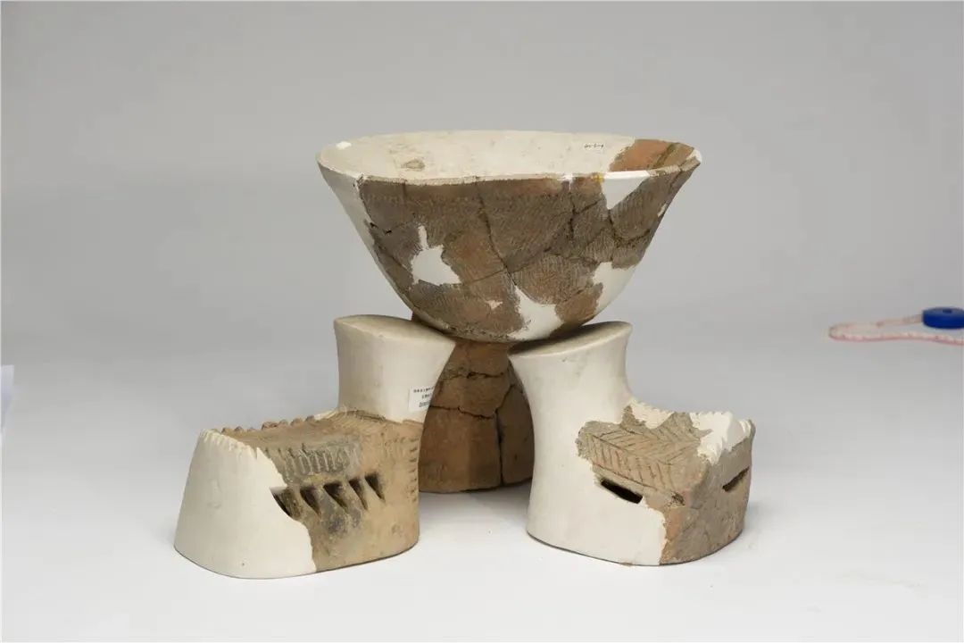 陶缽支座組合。國博供圖