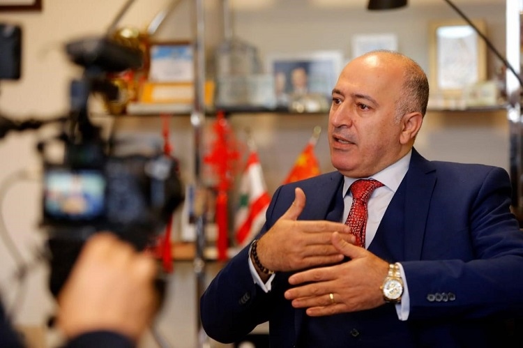 瓦里夫·庫邁哈在接受采訪。受訪者供圖