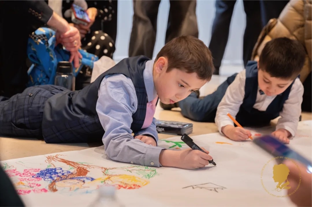 圖5：第三屆國際藝術(shù)聯(lián)創(chuàng)聯(lián)展盛大開幕。法中交流促進(jìn)會供圖