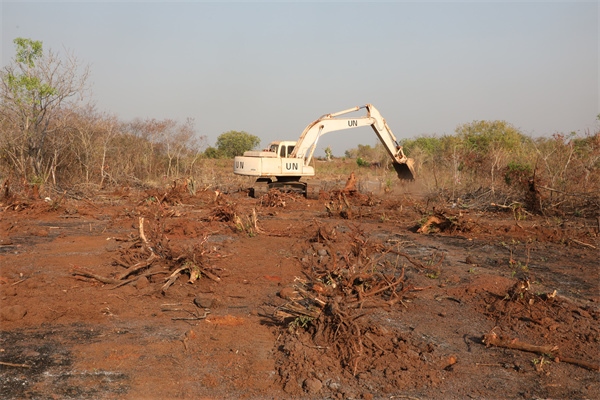 施工現(xiàn)場(chǎng)。張曉昆攝