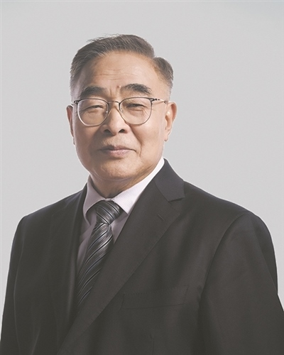 張伯禮 全國(guó)人大代表、中國(guó)工程院院士