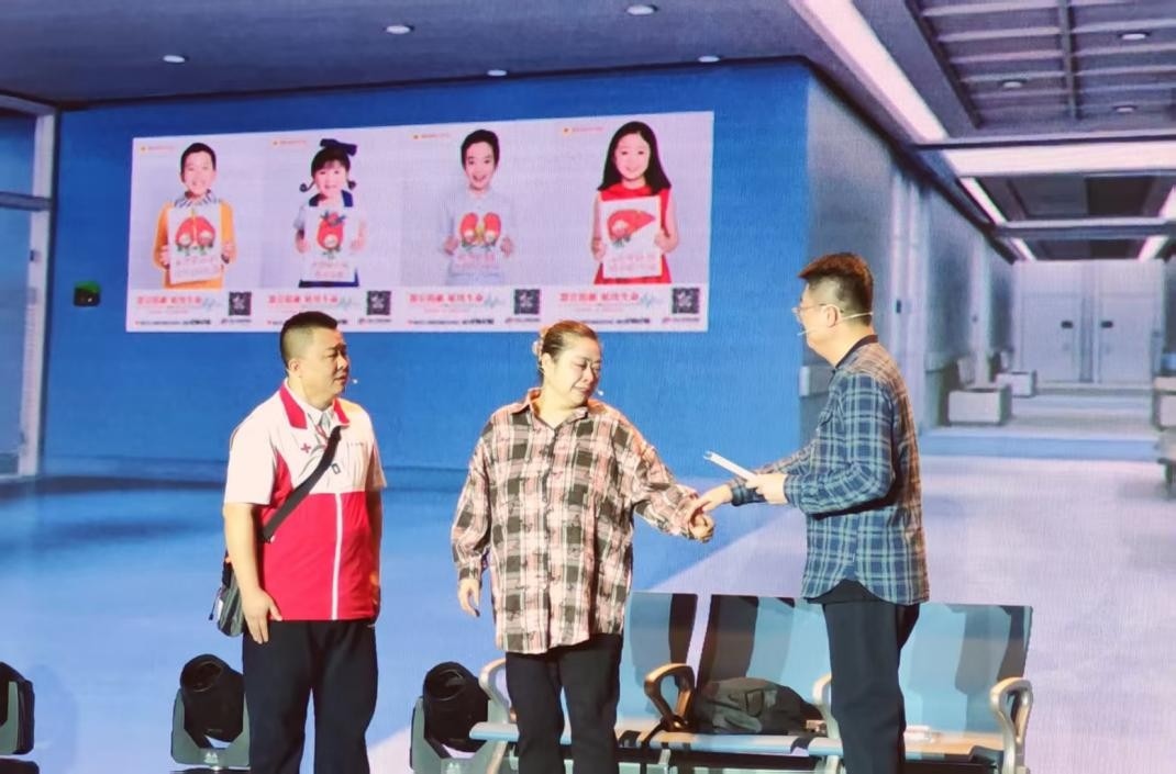 現(xiàn)場表演了由真實故事改編的情景劇。人民網(wǎng)記者 王子鋒攝