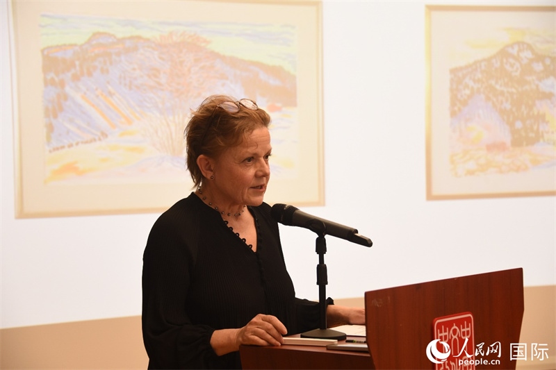 瑞典著名畫(huà)家比麗塔·穆?tīng)柕乃囆g(shù)講座。人民網(wǎng)記者 殷淼攝