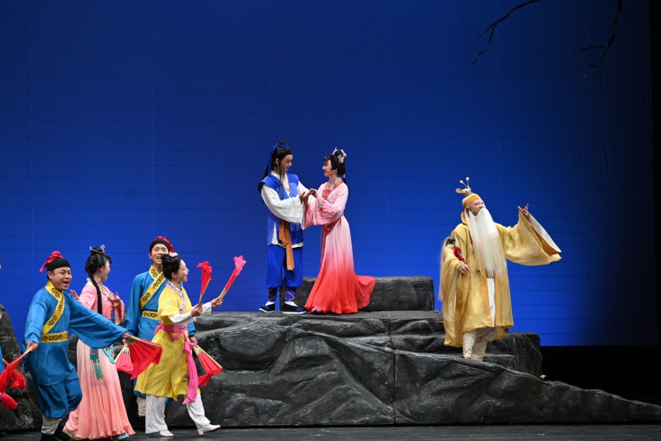 《七妹與蛇郎》演出劇照。國家大劇院供圖